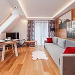 Апартаменты J Z Sauna, Sun & Snow