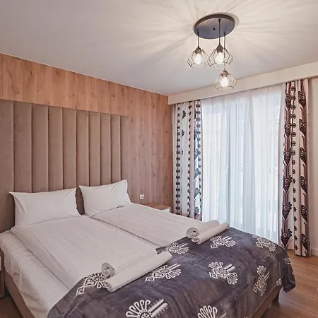 J Z Sauna, Sun & Snow Apartment *
