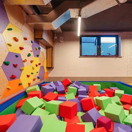 J Z Sauna, Sun & Snow *